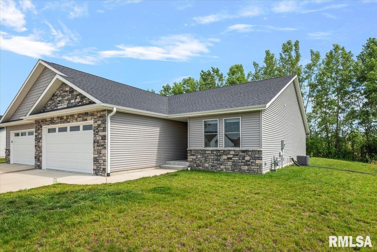 3910 Westgate Drive Springfield, IL 62711 - Photo 2 of 45 Gallery Image 2