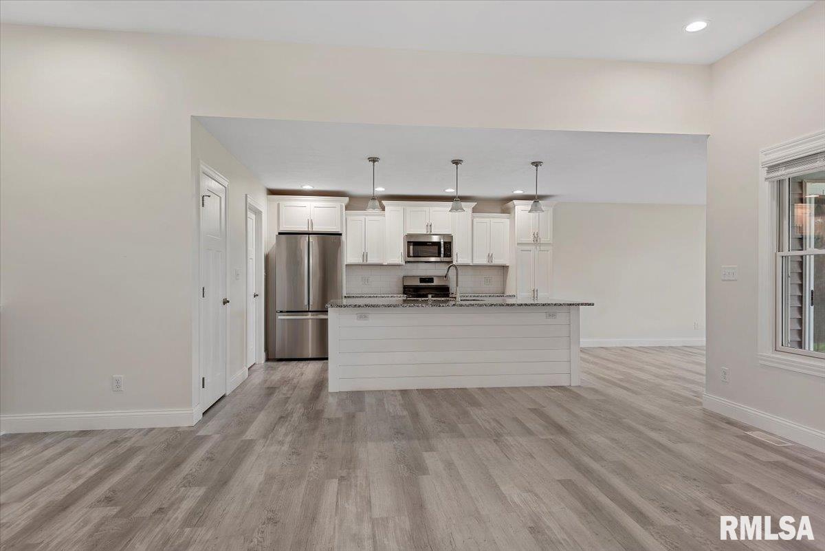 3910 Westgate Drive Springfield, IL 62711 - Photo 6 of 45 Gallery Image 6