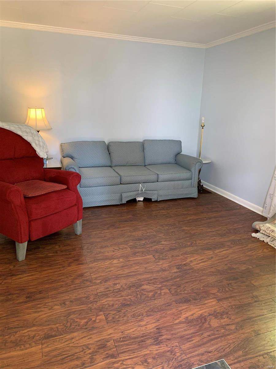 9387 Golden Gate Road St. Louis, MO 63144 - Photo 2 of 9 Gallery Image 2