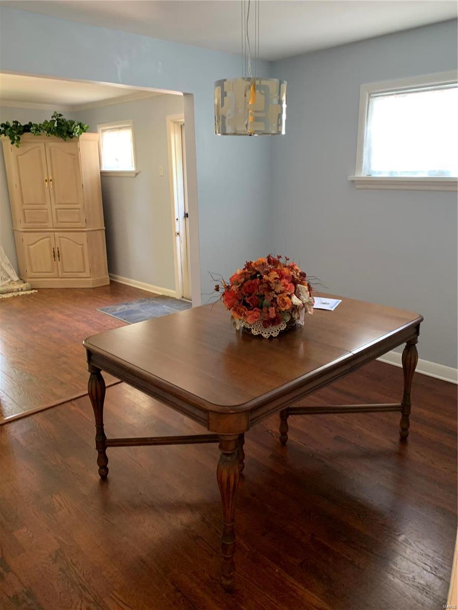 9387 Golden Gate Road St. Louis, MO 63144 - Photo 3 of 9 Gallery Image 3
