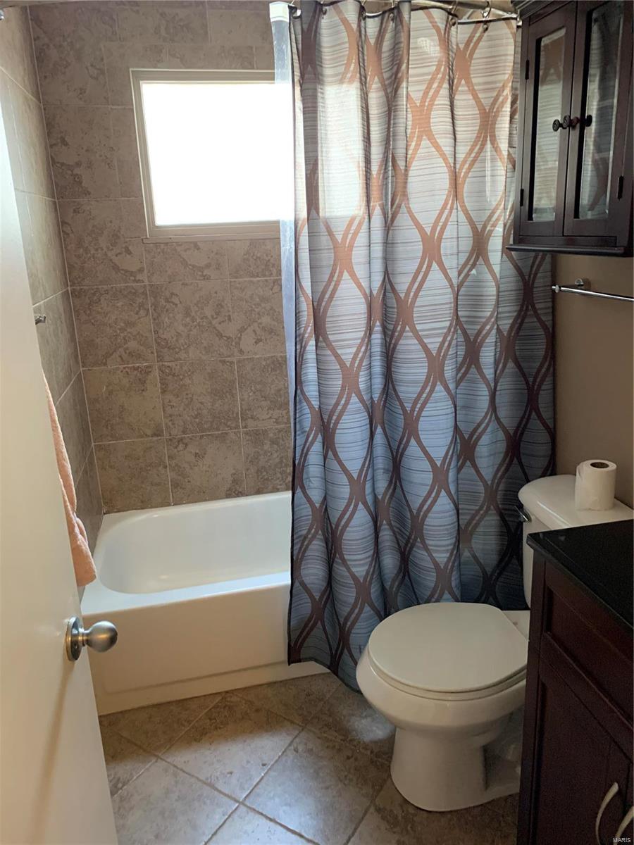 9387 Golden Gate Road St. Louis, MO 63144 - Photo 4 of 9 Gallery Image 4