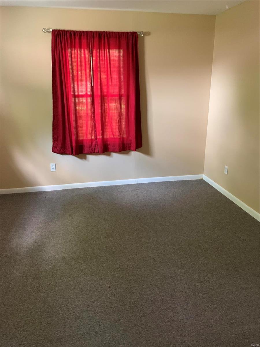 9387 Golden Gate Road St. Louis, MO 63144 - Photo 5 of 9 Gallery Image 5