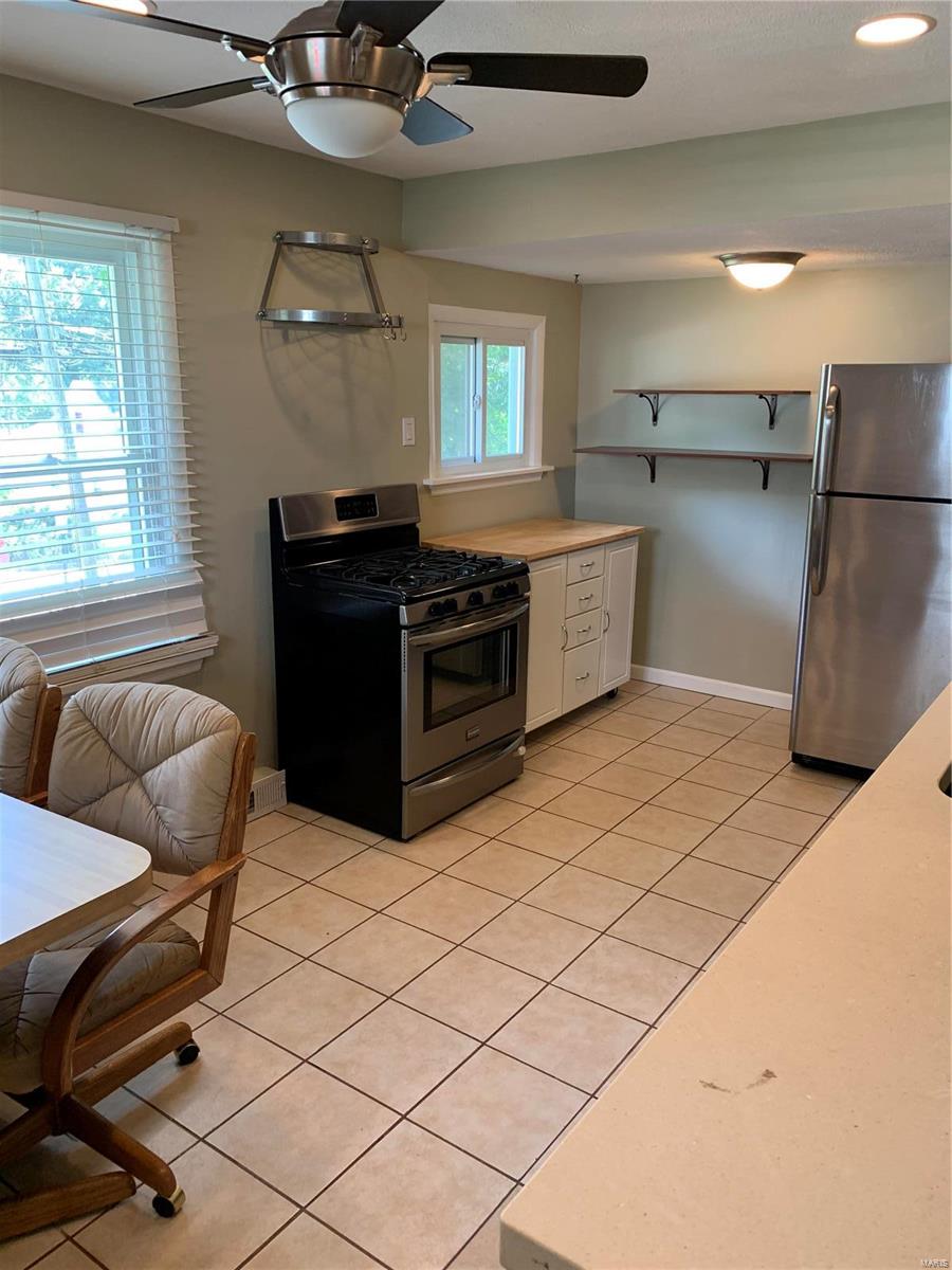 9387 Golden Gate Road St. Louis, MO 63144 - Photo 6 of 9 Gallery Image 6