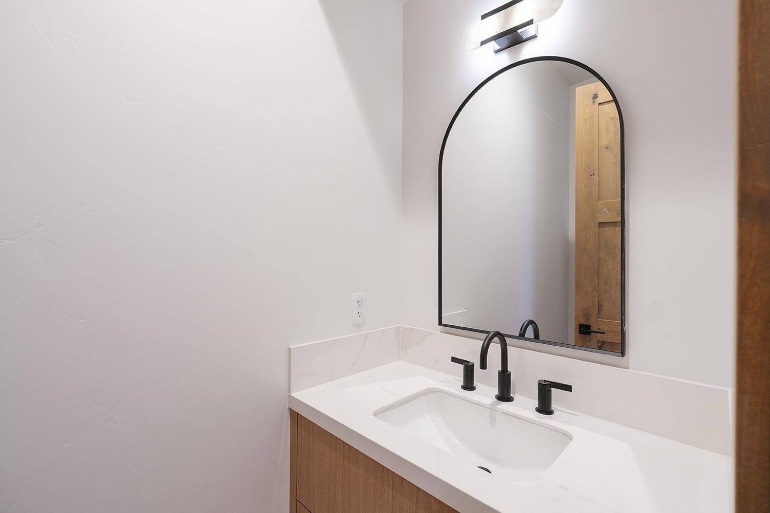 14771 Tyrol Road Truckee, CA 96161 - Photo 22 of 28 Gallery Image 22