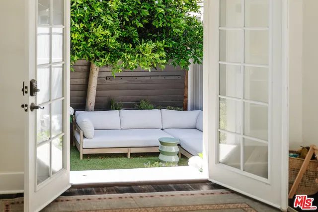 $7,500 | 224 San Juan Avenue, Venice, CA 90291