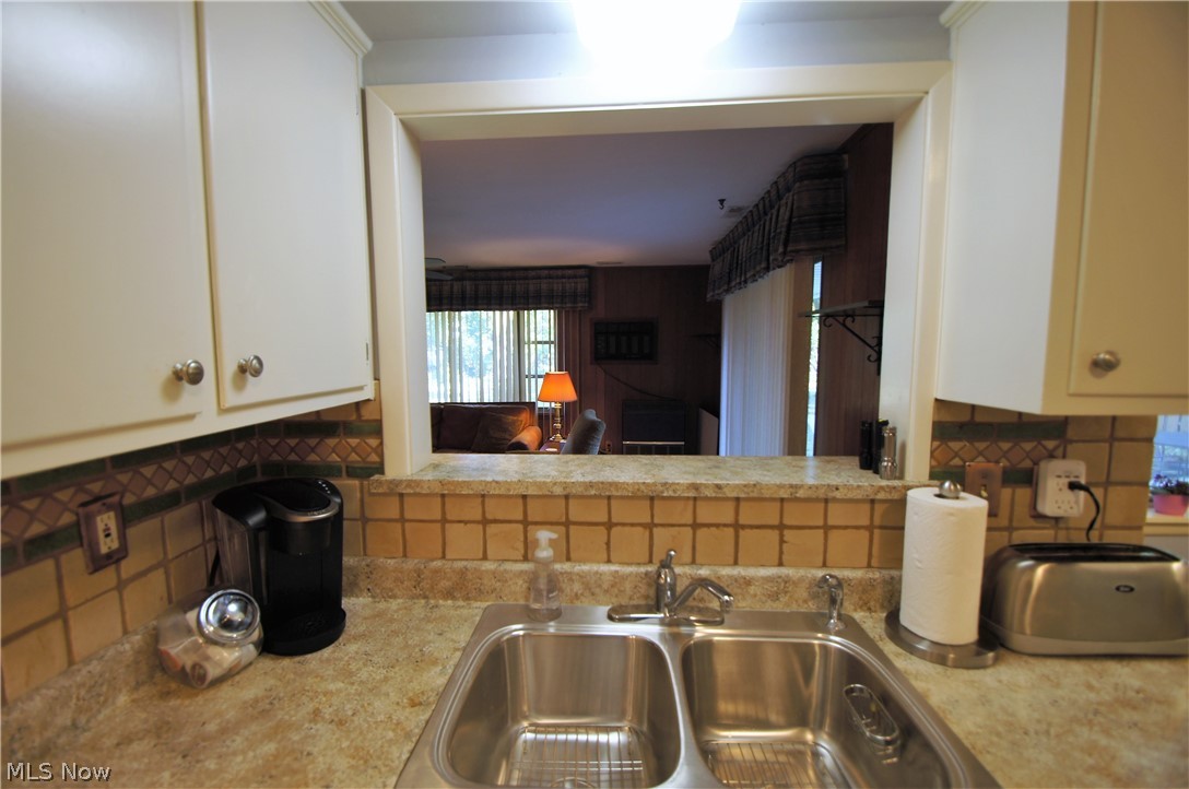 493 Harris Road Cleveland, OH 44143 - Photo 12 of 29 Gallery Image 12