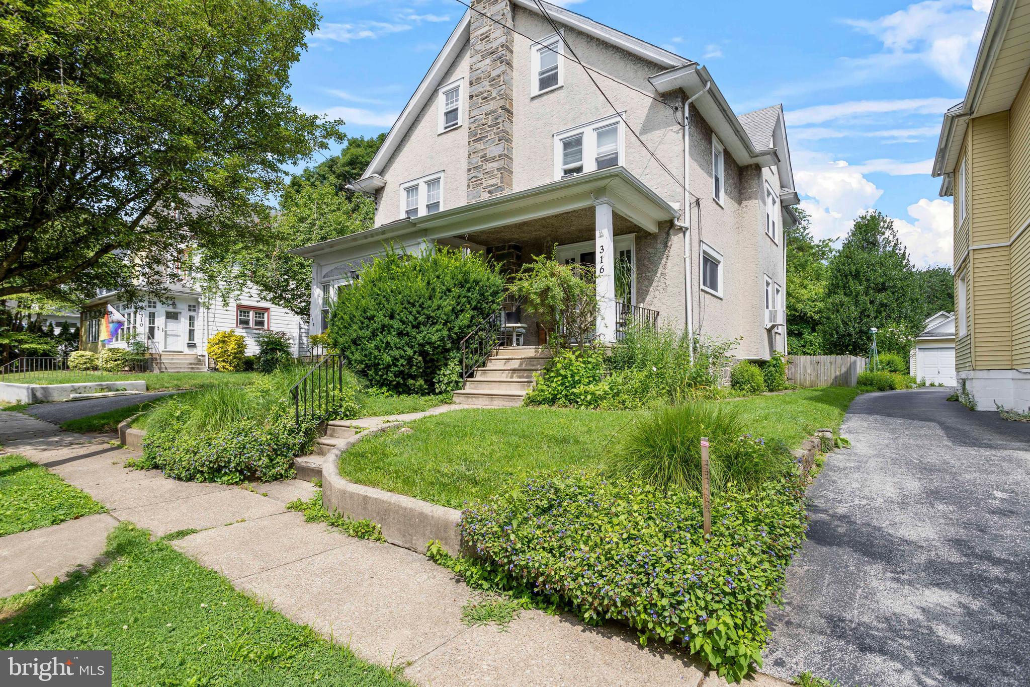 316 Oxford Road Havertown, PA 19083 - Photo 1 of 27 Gallery Image 1