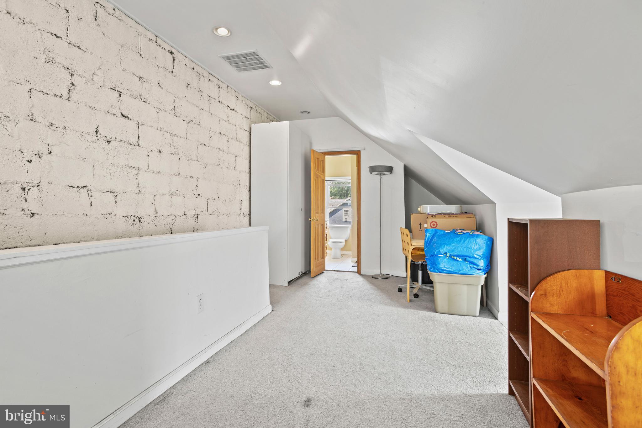 316 Oxford Road Havertown, PA 19083 - Photo 22 of 27 Gallery Image 22