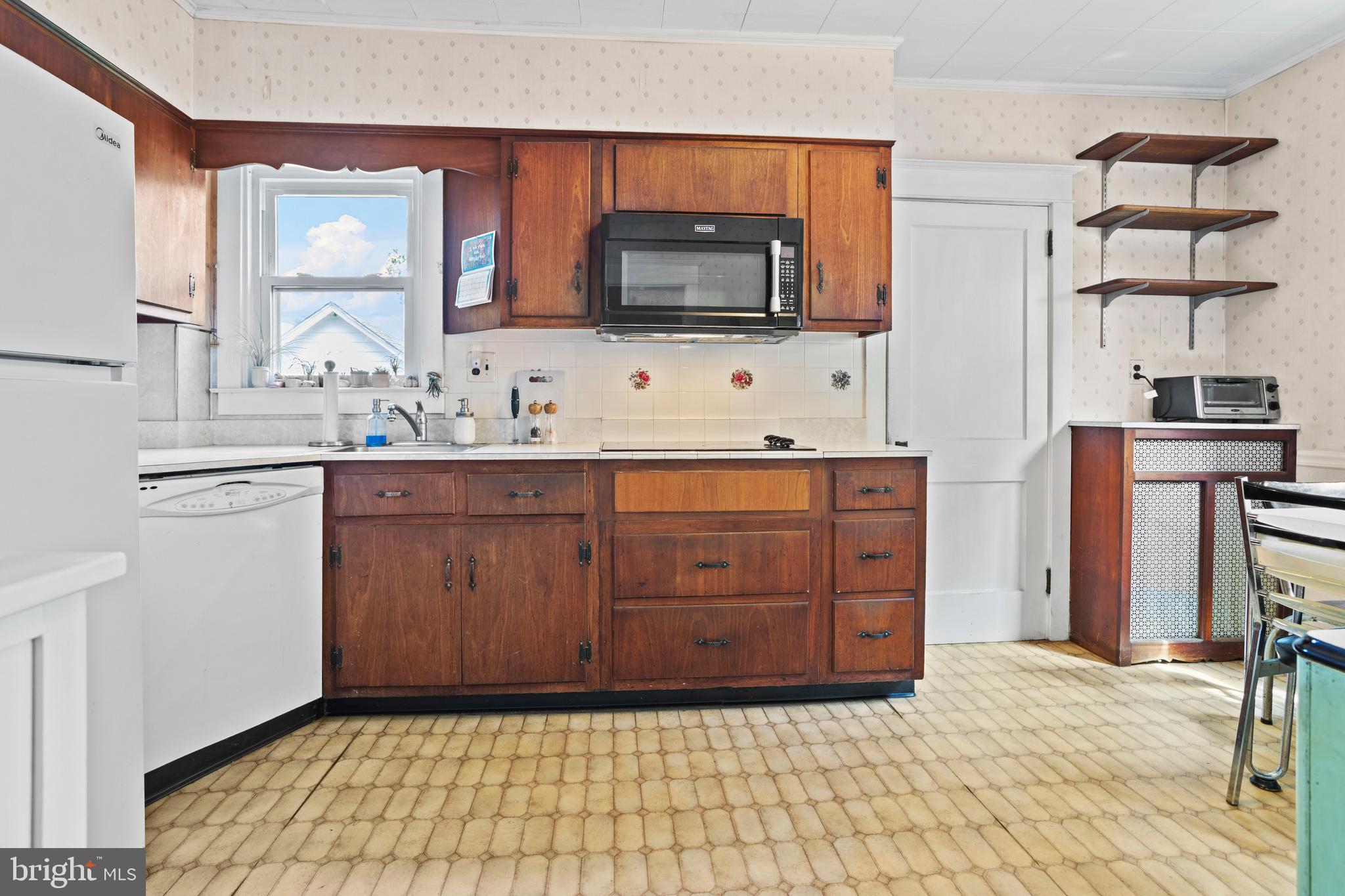 316 Oxford Road Havertown, PA 19083 - Photo 9 of 27 Gallery Image 9