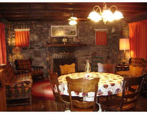 621 Hemlock Road Johnstown, PA 15905 - Photo 4 of 8 Den/Family/Great Room.