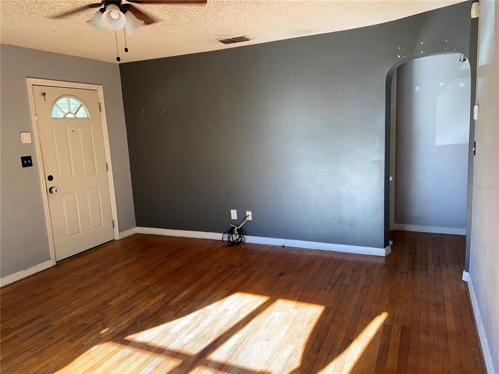 608 Channing Road Lakeland, FL 33805 - Photo 7 of 36 Gallery Image 7