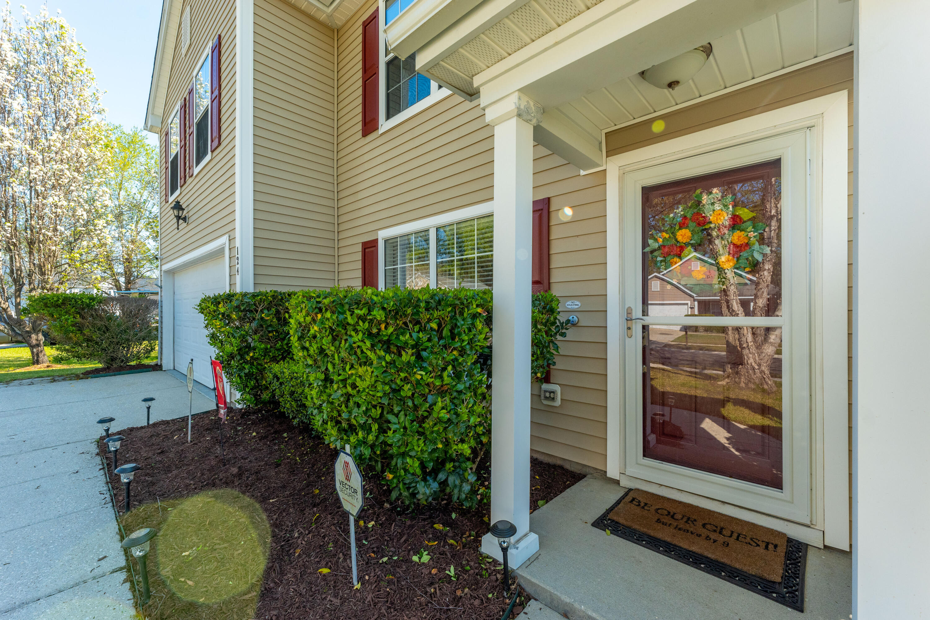 124 Thistle Road Goose Creek, SC 29445 - Photo 5 of 47 P1030148