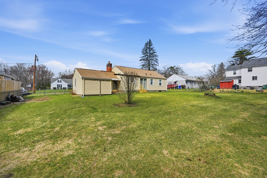 15 Kingoke Lane Springfield, MA 01129 - Photo 5 of 24