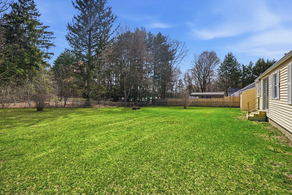 15 Kingoke Lane Springfield, MA 01129 - Photo 8 of 24