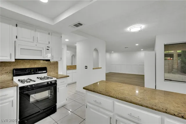 $3,000 | 2812 Waterview Drive, Las Vegas, NV 89117