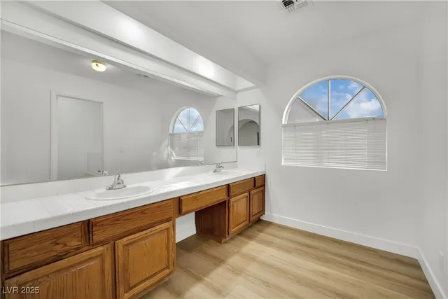 $3,000 | 2812 Waterview Drive, Las Vegas, NV 89117