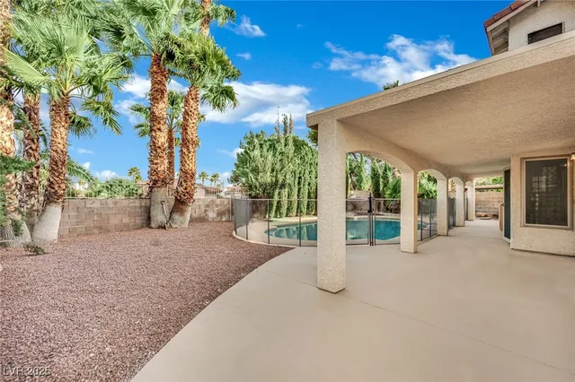 $3,000 | 2812 Waterview Drive, Las Vegas, NV 89117