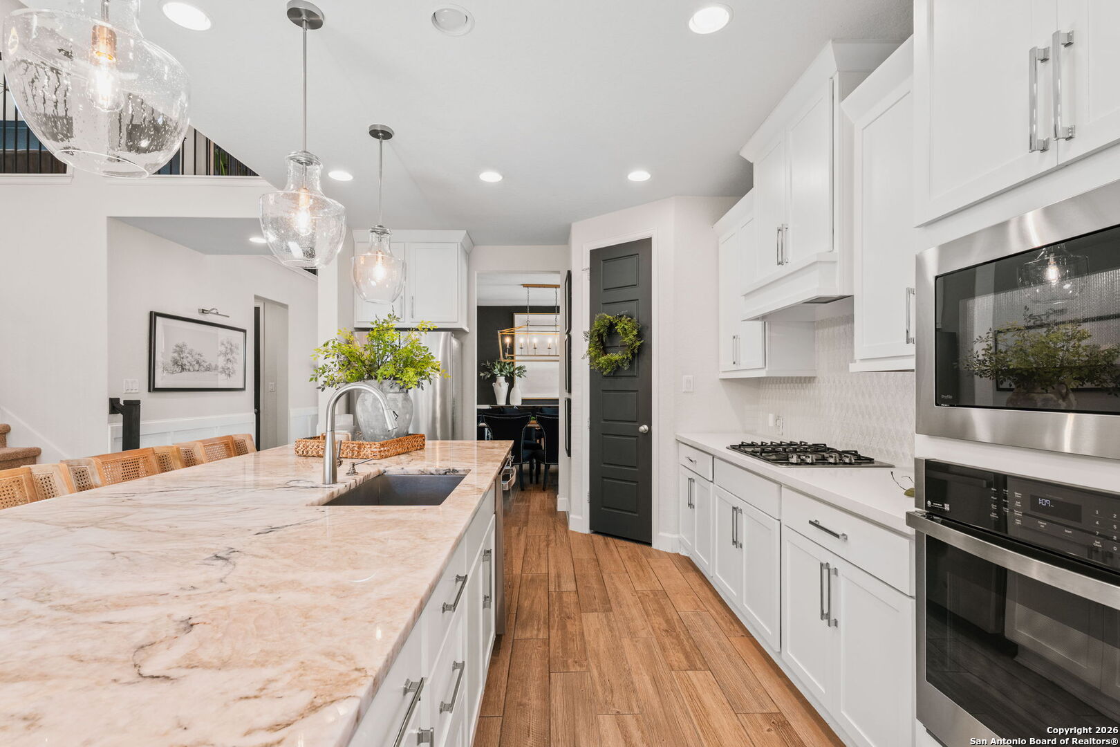 303 Navarro Boerne, TX 78006 - Photo 5 of 38