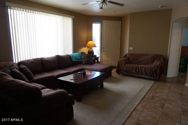 1146 East Ranch Court Gilbert, AZ 85296 - Photo 6 of 18 family2
