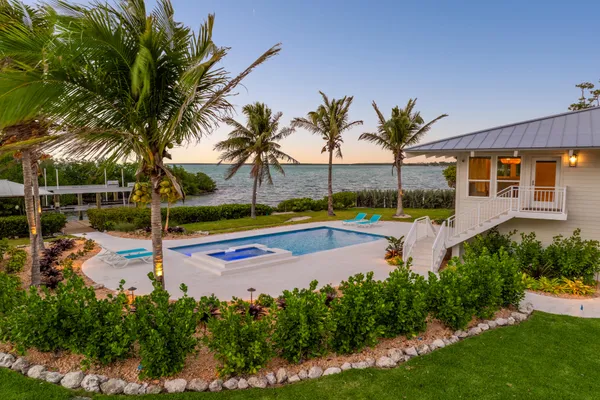 $6,500,000 | 158 Sapodilla Drive, Islamorada, FL 33036