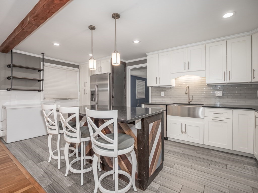 93 River Road Lowell, MA 01852 - Photo 7 of 38 Gallery Image 7