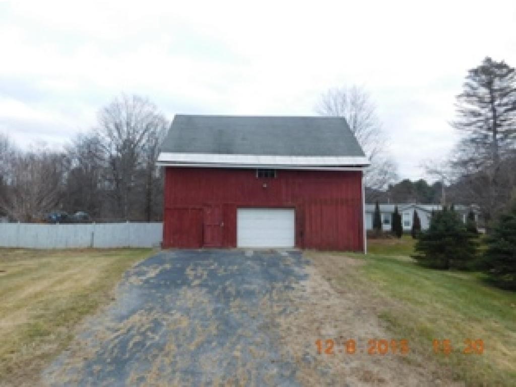 8 Elm Street Springfield, VT 05156 - Photo 3 of 12