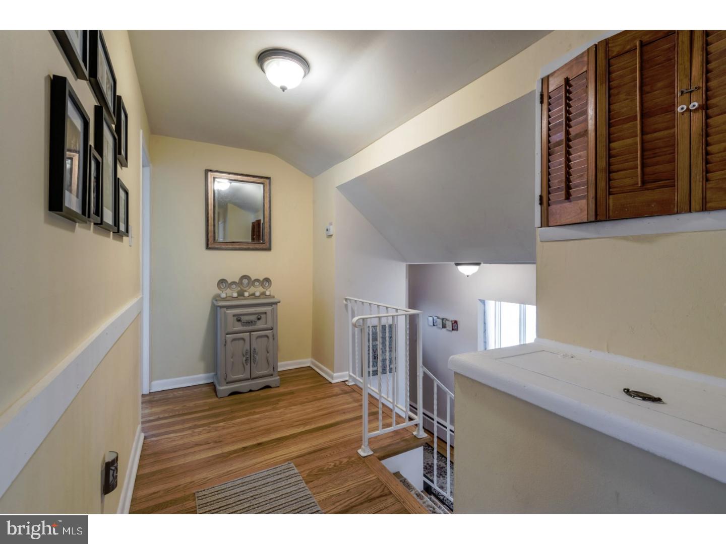 609 Kneedler Road North Wales, PA 19454 - Photo 13 of 24 Hallway