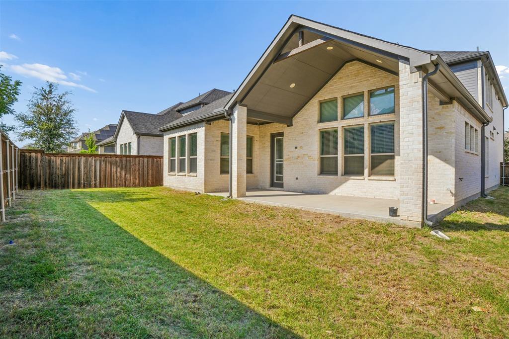 15931 Candletree Road Frisco, TX 75035 - Photo 38 of 40 Gallery Image 38