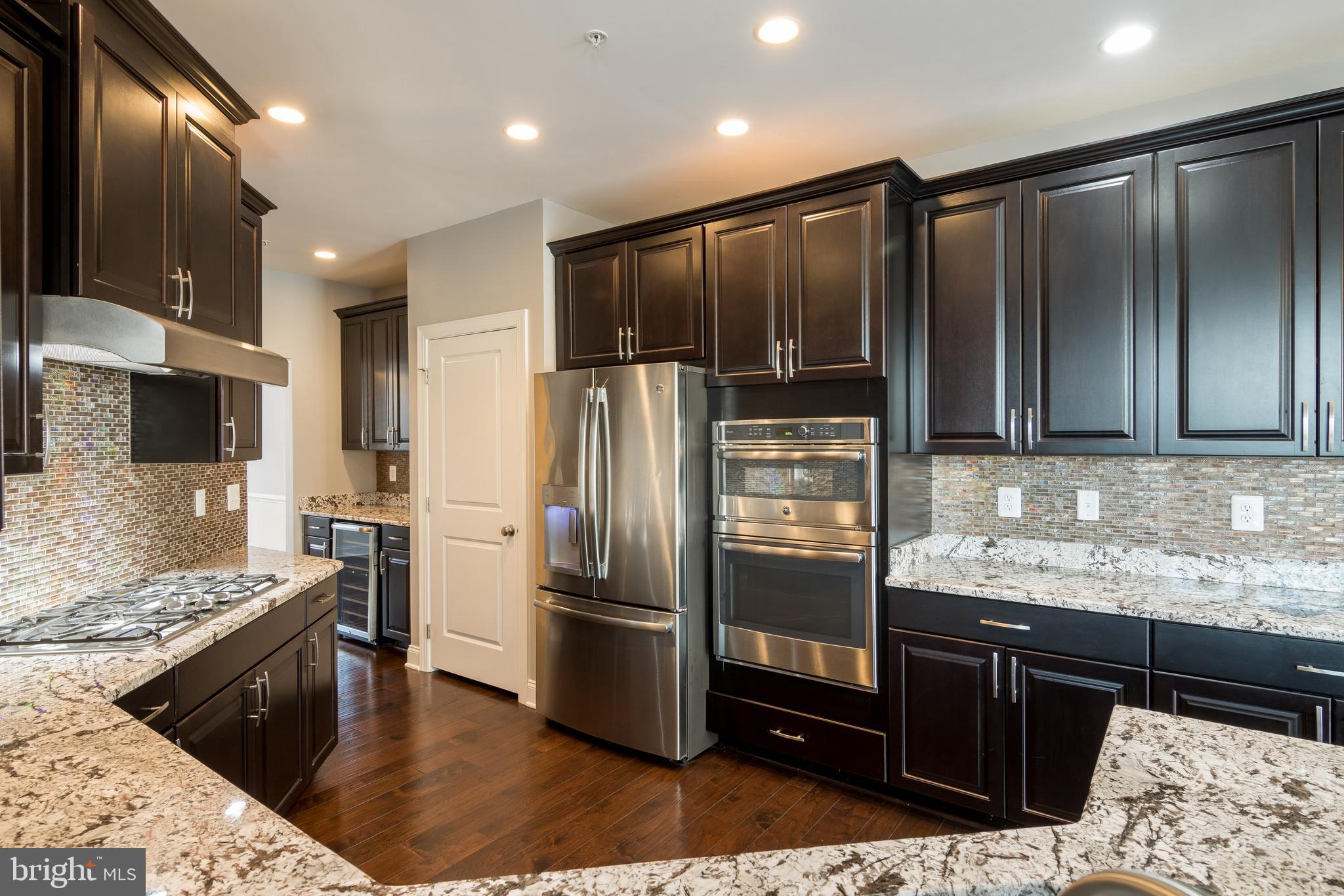 2501 Cherry Tree Road Hanover, MD 21076 - Photo 3 of 39