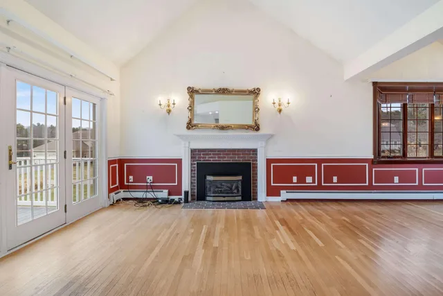 $1,595,000 | 1 River Farm Road, York, ME 03909