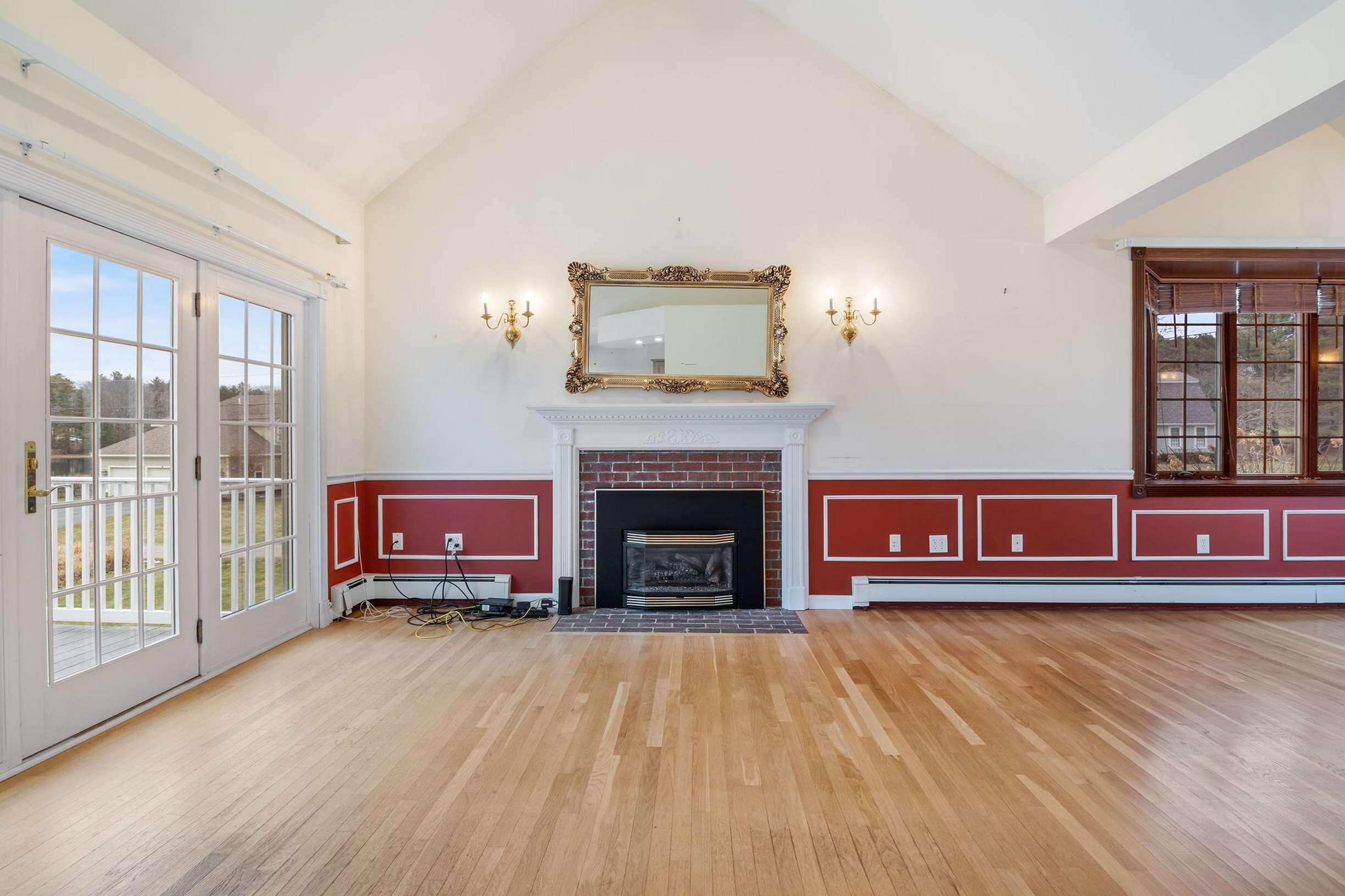 1 River Farm Road York, ME 03909 - Photo 11 of 43 Living Room