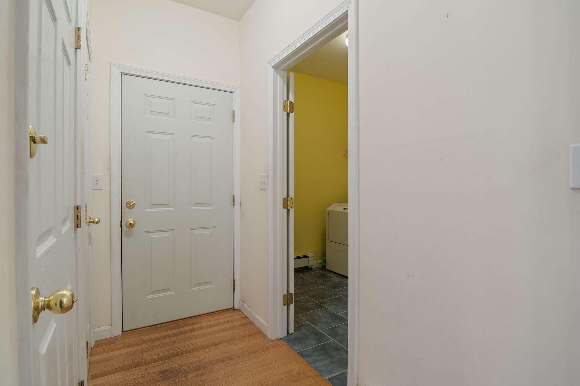 1 River Farm Road York, ME 03909 - Photo 26 of 42 1st Floor Laundry