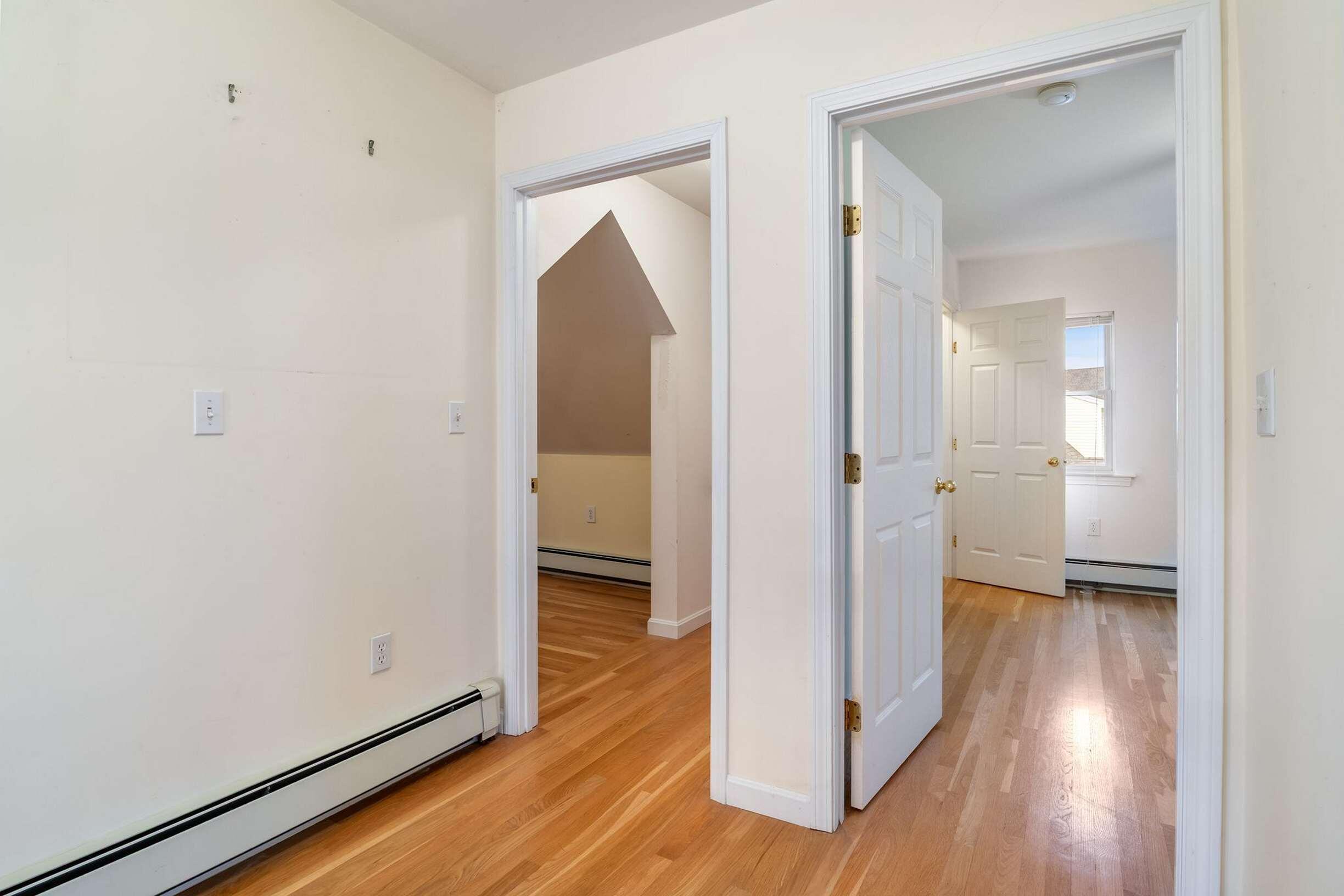 1 River Farm Road York, ME 03909 - Photo 36 of 42 Hallway to bonus room