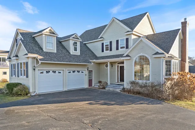 $1,595,000 | 1 River Farm Road, York, ME 03909