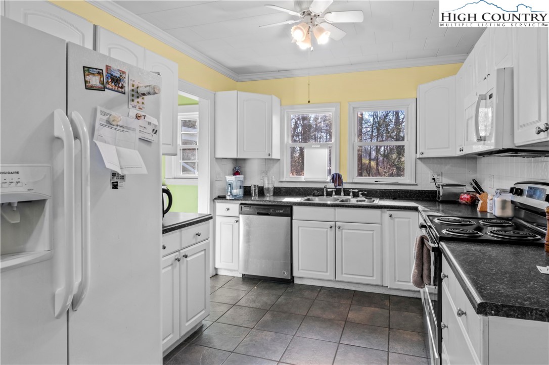 131 Young Street Elkin, NC 28621 - Photo 18 of 39