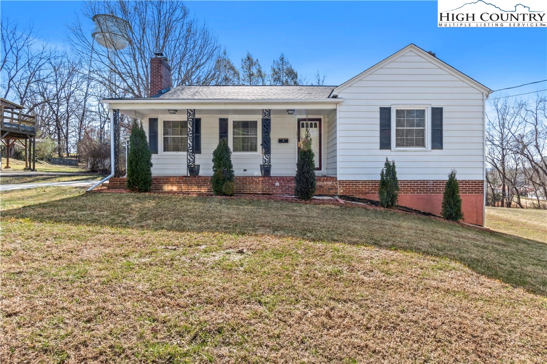 131 Young Street Elkin, NC 28621 - Photo 2 of 39