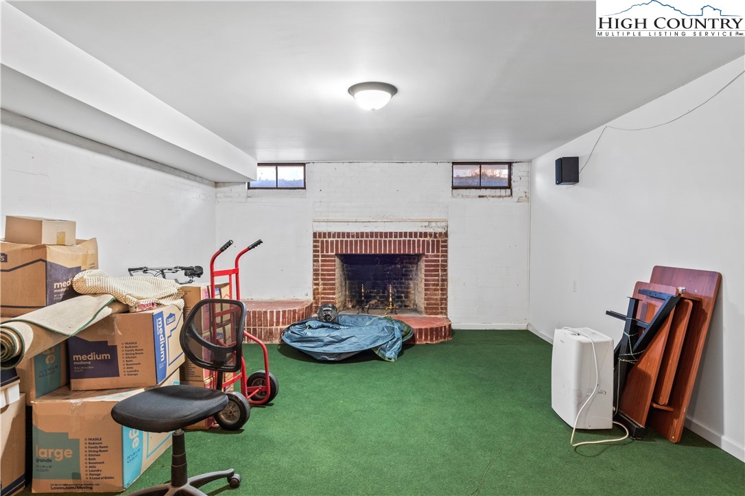 131 Young Street Elkin, NC 28621 - Photo 26 of 39