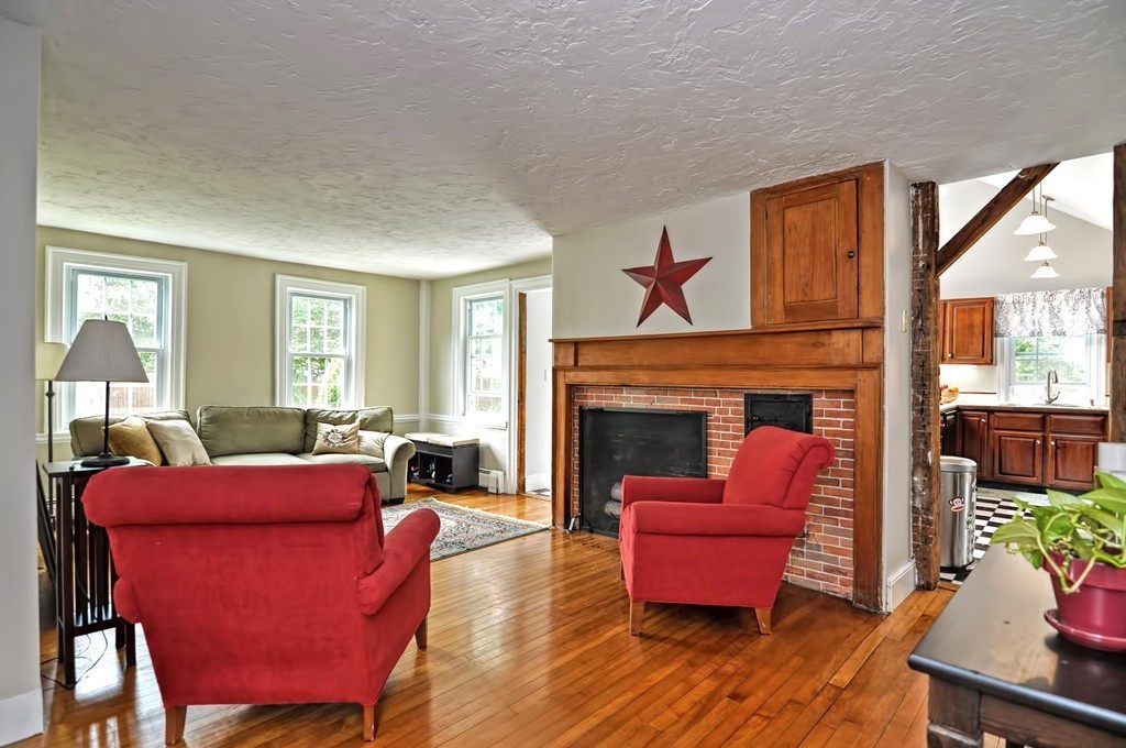 68 Harding Street Medfield, MA 02052 - Photo 9 of 29 Gallery Image 9