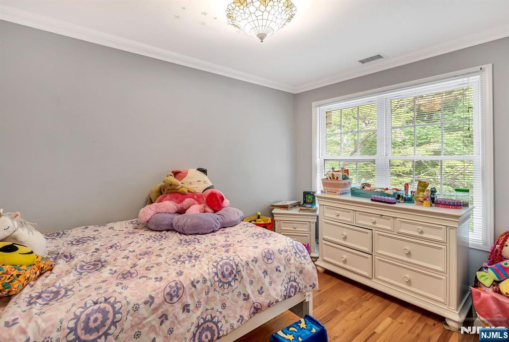 302 Tenafly Road Tenafly, NJ 07670 - Photo 13 of 19