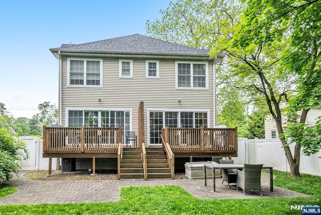 302 Tenafly Road Tenafly, NJ 07670 - Photo 17 of 19