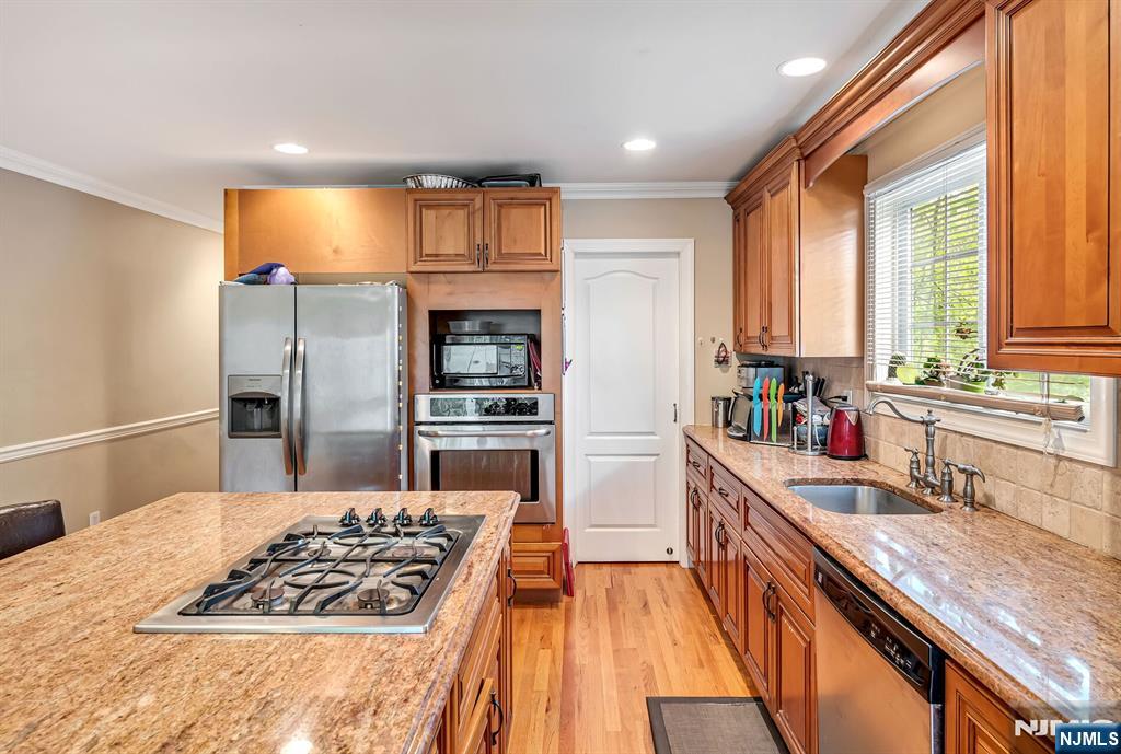 302 Tenafly Road Tenafly, NJ 07670 - Photo 7 of 19