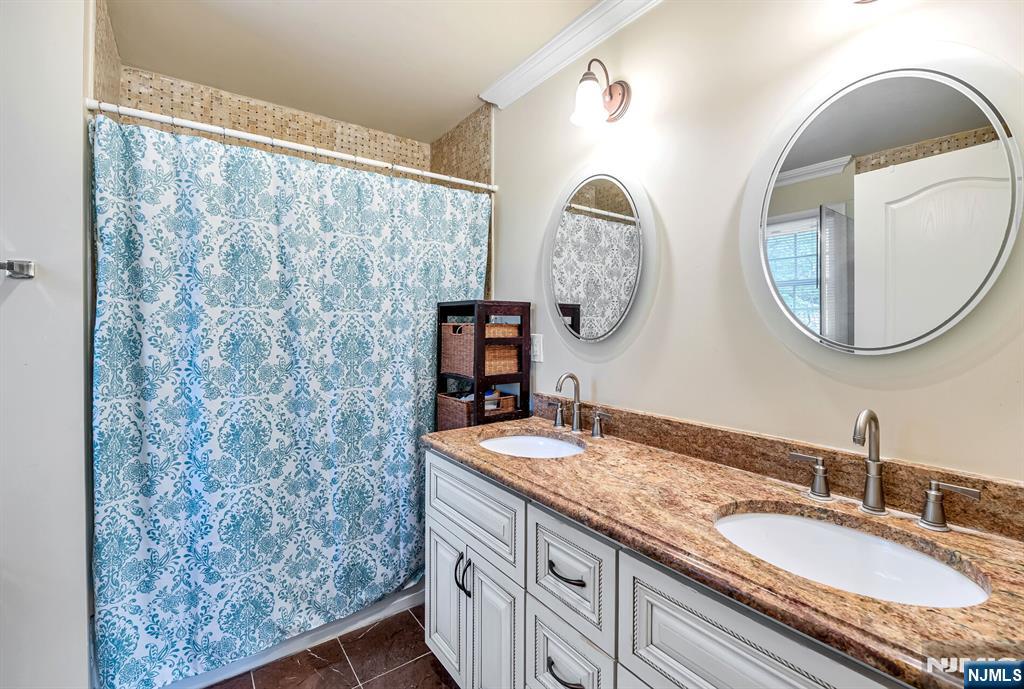 302 Tenafly Road Tenafly, NJ 07670 - Photo 10 of 19