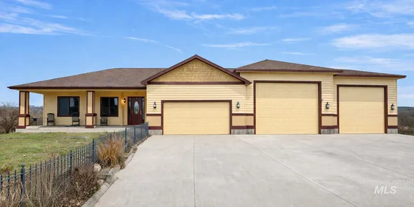 $1,480,900 | 25792 River Road, Grand View, ID 83624