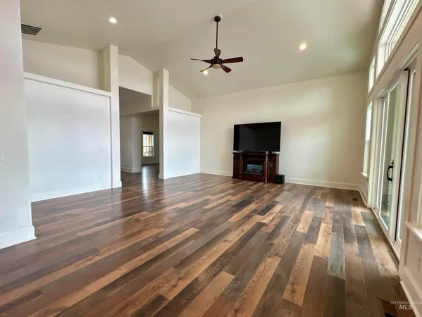 $1,480,900 | 25792 River Road, Grand View, ID 83624