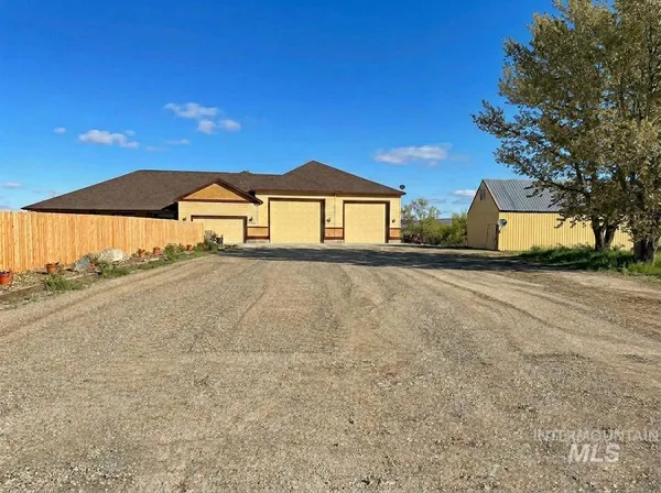 $1,480,900 | 25792 River Road, Grand View, ID 83624
