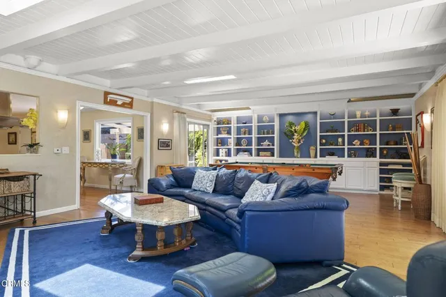 $1,100,000 | 124 Reddington Court, Camarillo, CA 93010