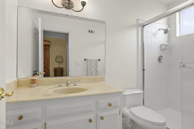 $1,100,000 | 124 Reddington Court, Camarillo, CA 93010