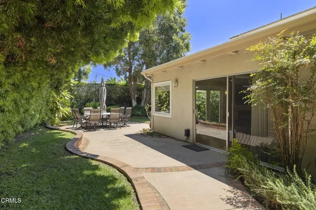 $1,100,000 | 124 Reddington Court, Camarillo, CA 93010