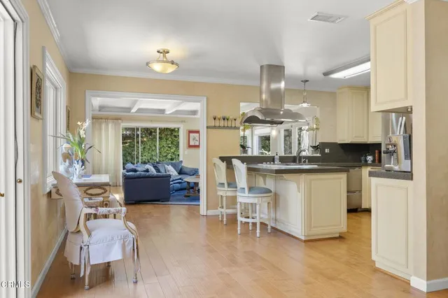 $1,100,000 | 124 Reddington Court, Camarillo, CA 93010