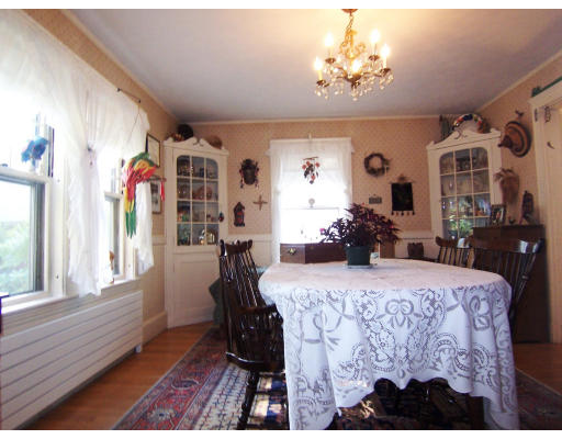 18 Peabody Road Arlington, MA 02476 - Photo 4 of 15 Gallery Image 4